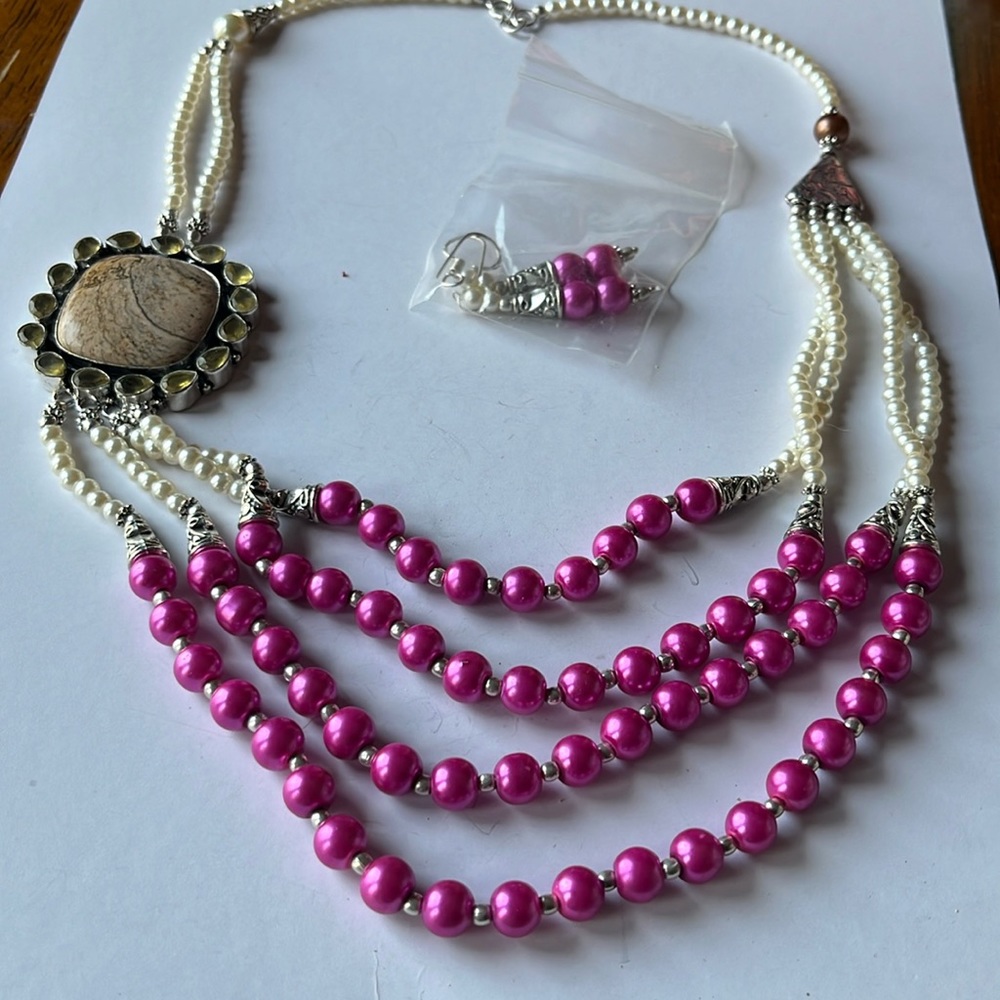 Necklace set